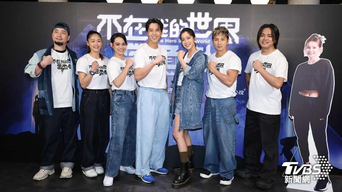 超認真少年、文姿云、郭芝吟、胡宇威、李霈瑜(大霈)、楊奇煜(小煜)、喬瑟夫出席記者會。(圖/張哲鳴攝)