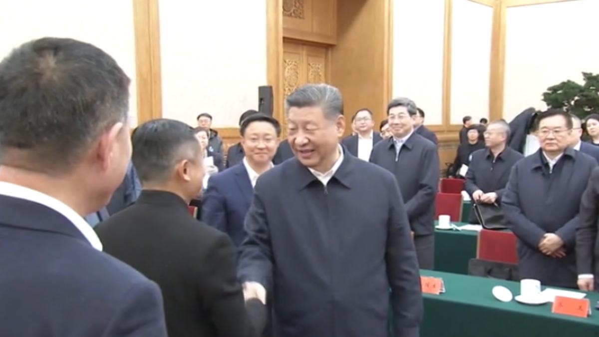 習近平與馬雲握手。(圖/CCTV+)