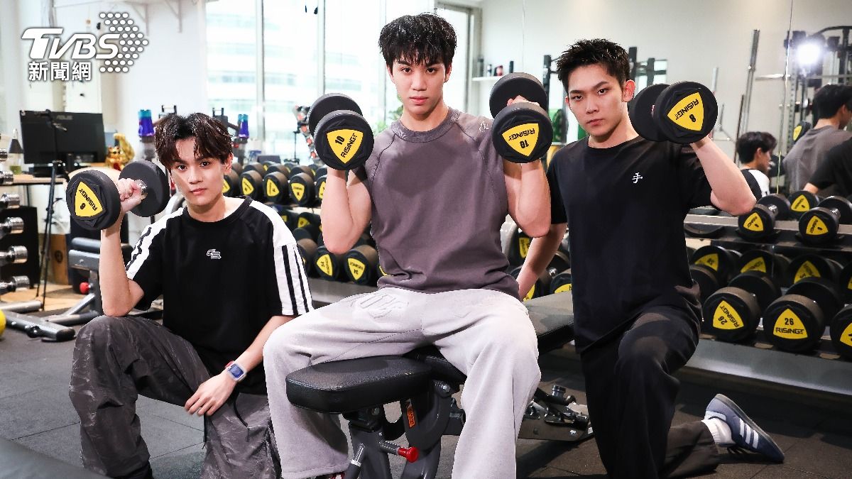 盧佾暘、李秉諭（貢丸）、林毓家組成R.Y.G.。（圖／張哲鳴攝）