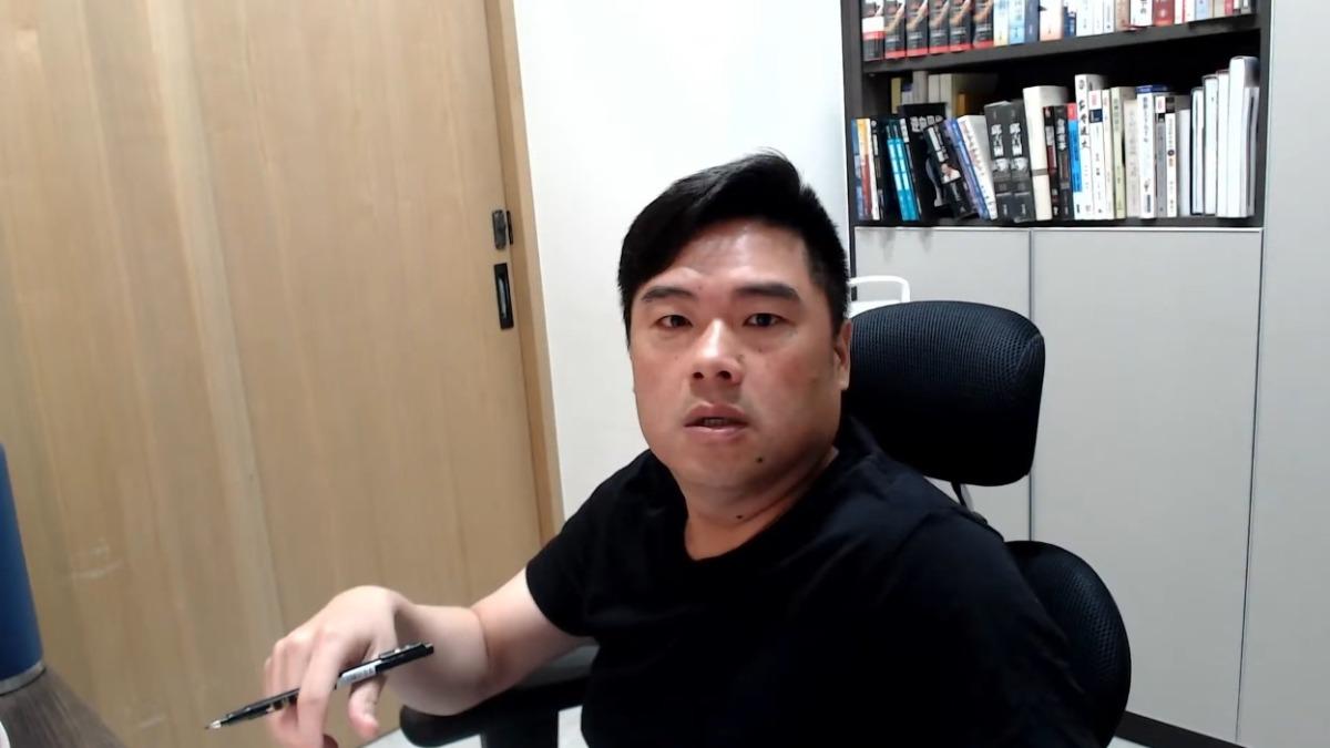 呂捷直播忘關鏡頭!半小時「私生活」模樣全曝光 粉絲目睹全嚇瘋