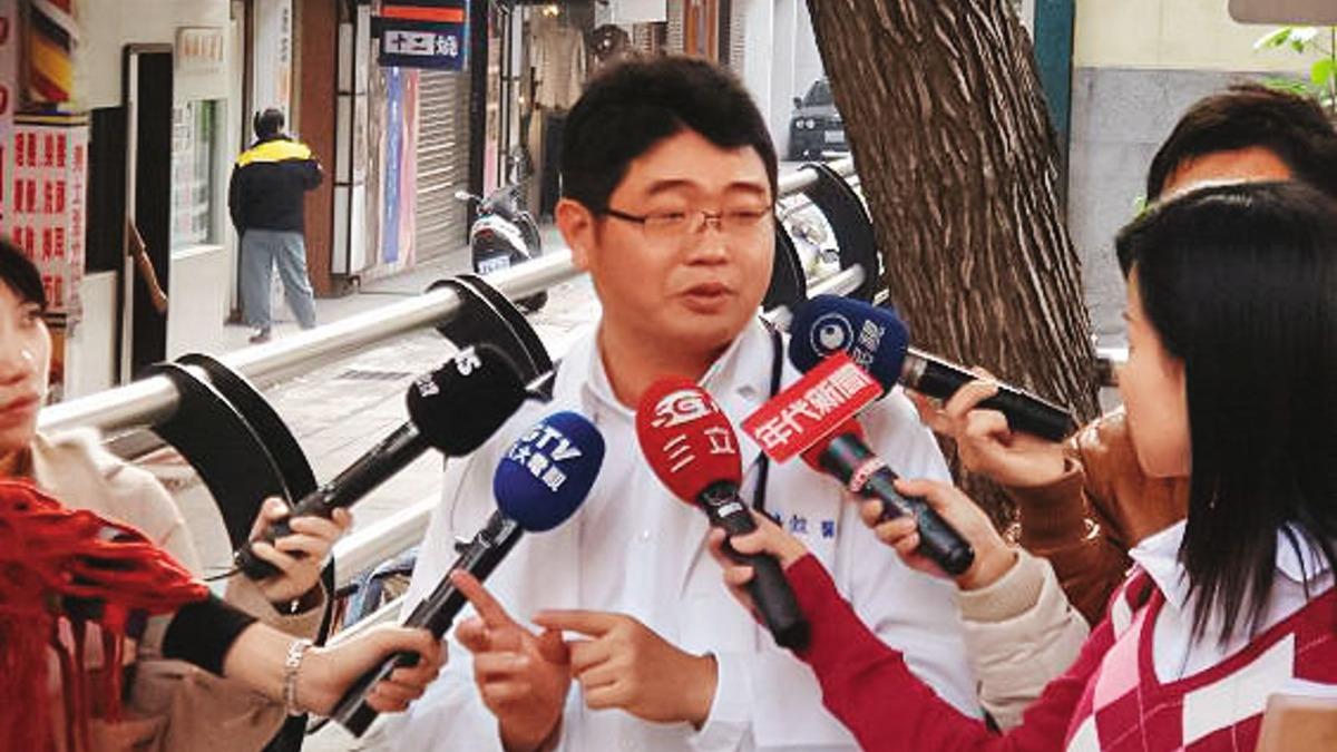 林青穀代言多項產品，也經常受訪或是上談話節目暢談。（圖／翻攝自林青穀診所臉書）