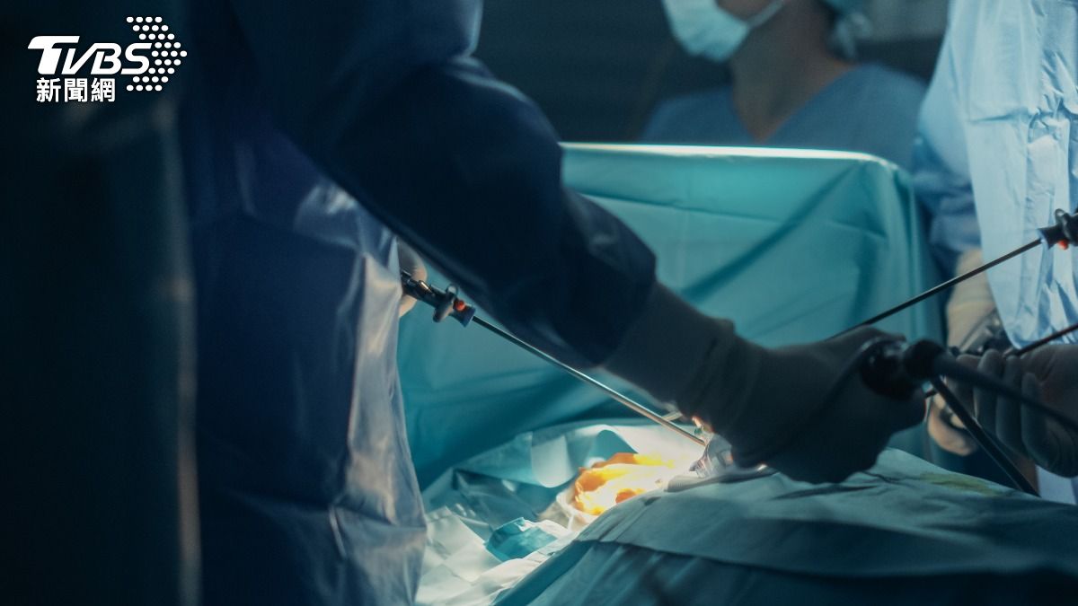 酒窩整形「被挖成血窟」!她醫美失敗 遭泰醫亂切爆血暈死