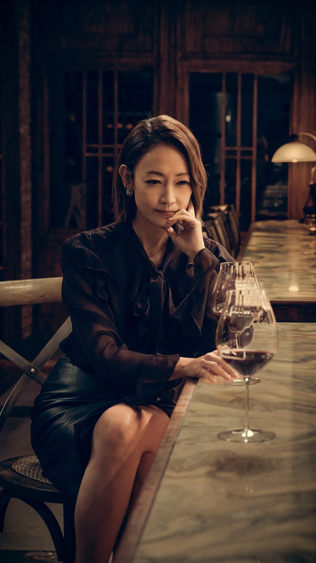 扮演藏鏡人角色「馬姐」的潘慧如,耍狠演出令人印象深刻。(圖/鏡文學提供)