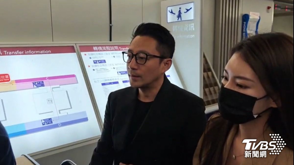汪小菲面對提問不發一語。(圖/TVBS)