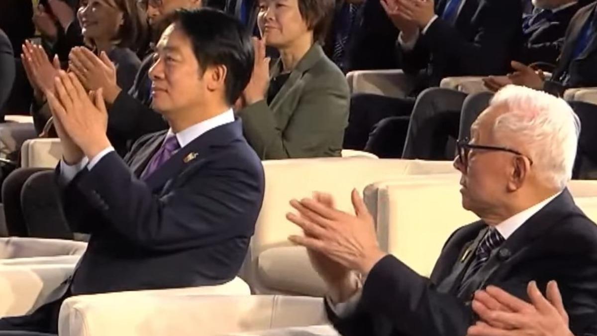 曝賴清德3動作挺曹興誠!邱毅爆「女主角外流照」內幕:有更勁爆的
