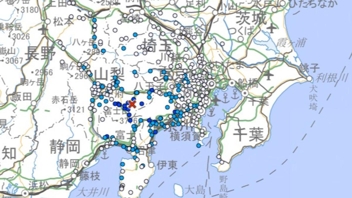 日本山梨縣東部昨晚發生規模4.6地震,震央在富士五湖、最大震度達到3。(圖/翻攝自日本氣象廳)