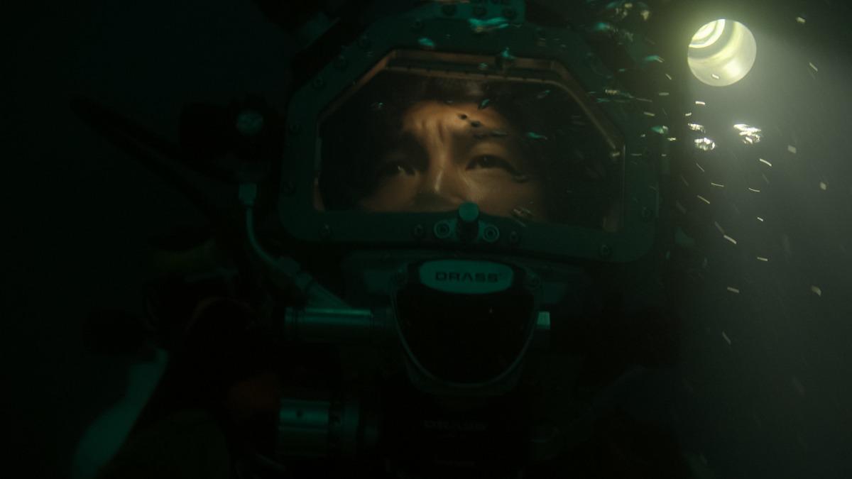 劉思慕還原真實海底災難事件 災難生還者親臨現場