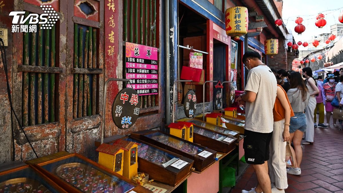 「老街霸主」大洗牌!8個月吸1641萬人 輾壓九份、旗山