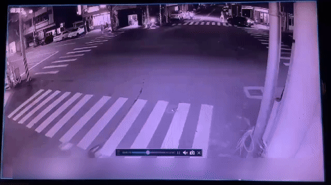 現場車殼零件噴飛。（圖／TVBS）