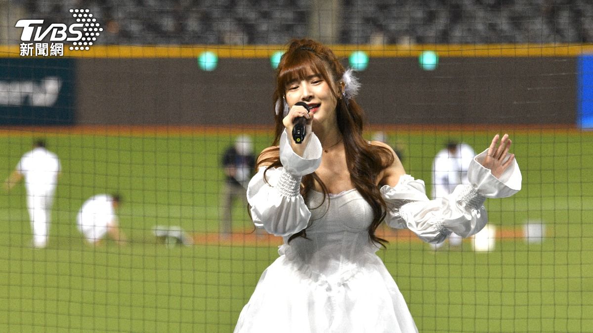 CT AMAZE啦啦隊應援登場,高歌一曲(圖/胡瑞麒)