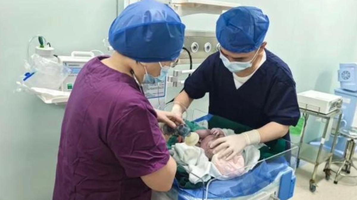 64歲產婦苦求子!成功生下健康男嬰 創當地最高齡紀錄