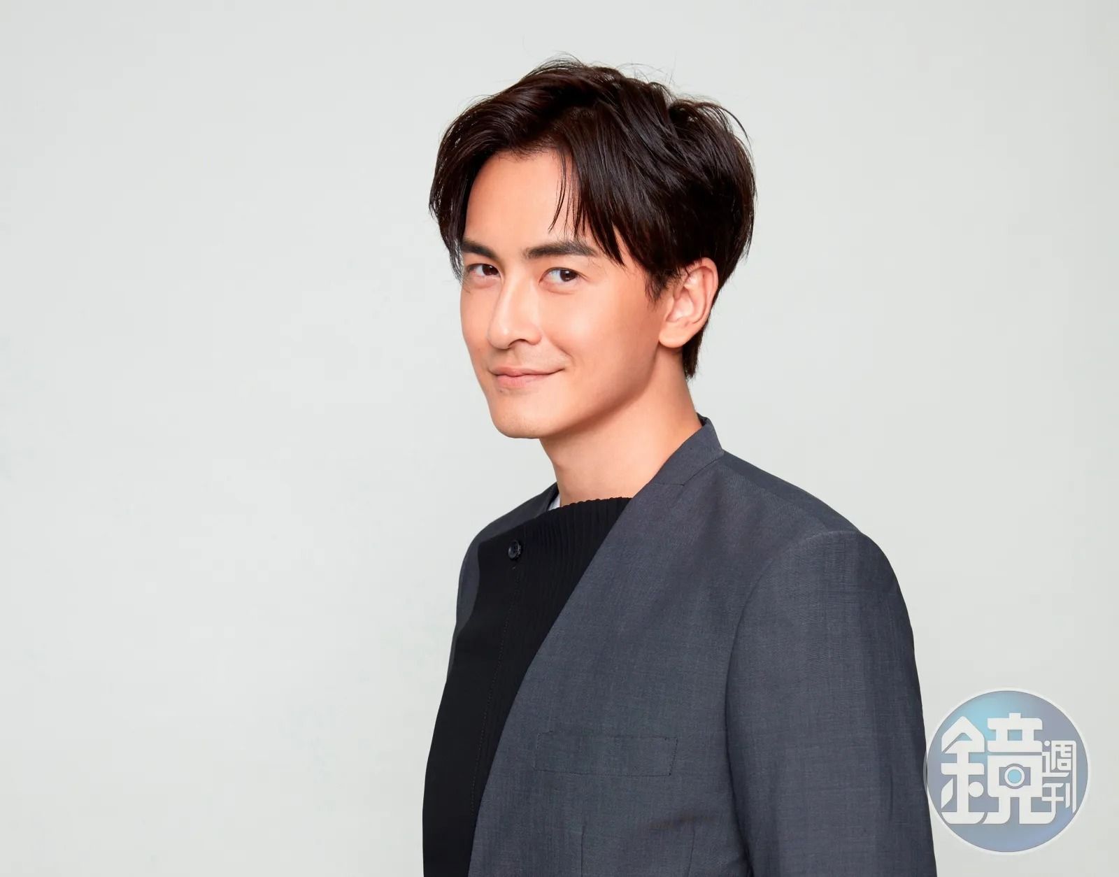 30歲才去當兵的鄭元暢被分發到海巡署，曾經持槍支援，在軍中表現良好。（圖／三立提供）