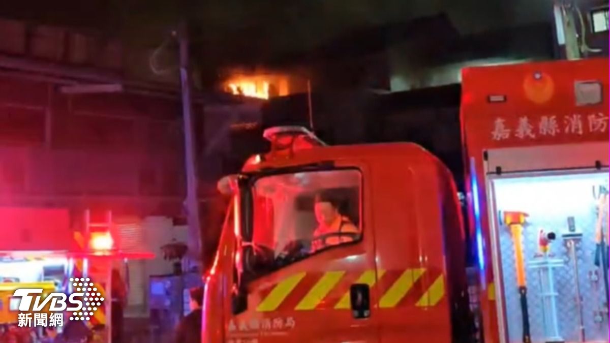 快訊/嘉義民雄住宅惡火 男租客「來不及逃」癱軟倒門口亡