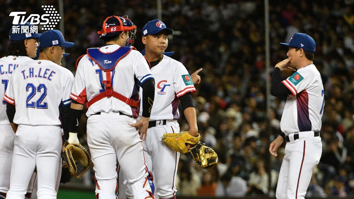世界棒球經典賽資格賽（WBCQ）中華隊首戰西班牙，伍祐城登板中繼。（圖／胡瑞麒攝）