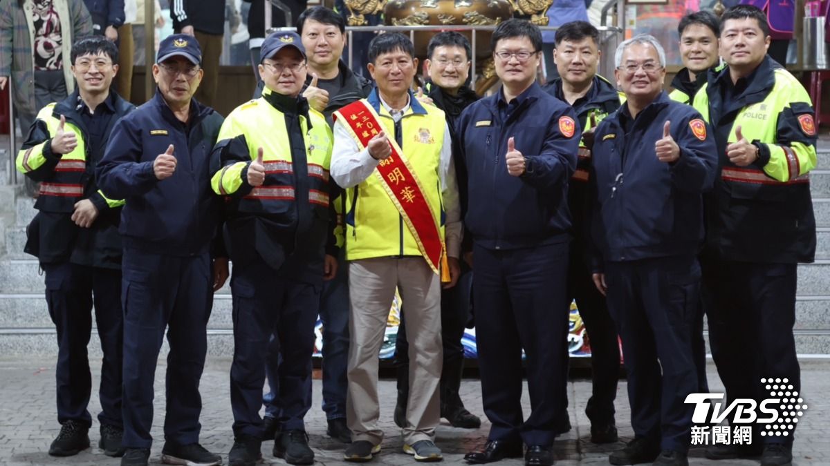 蘆洲分局長詹志文率團隊媽祖遶境維安護駕。（圖／TVBS）