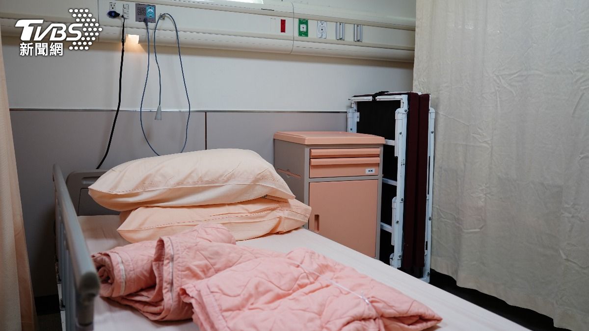 護理師一到病房,患者卻未在病床上。(示意圖,與本文無關/shutterstock 達志影像)