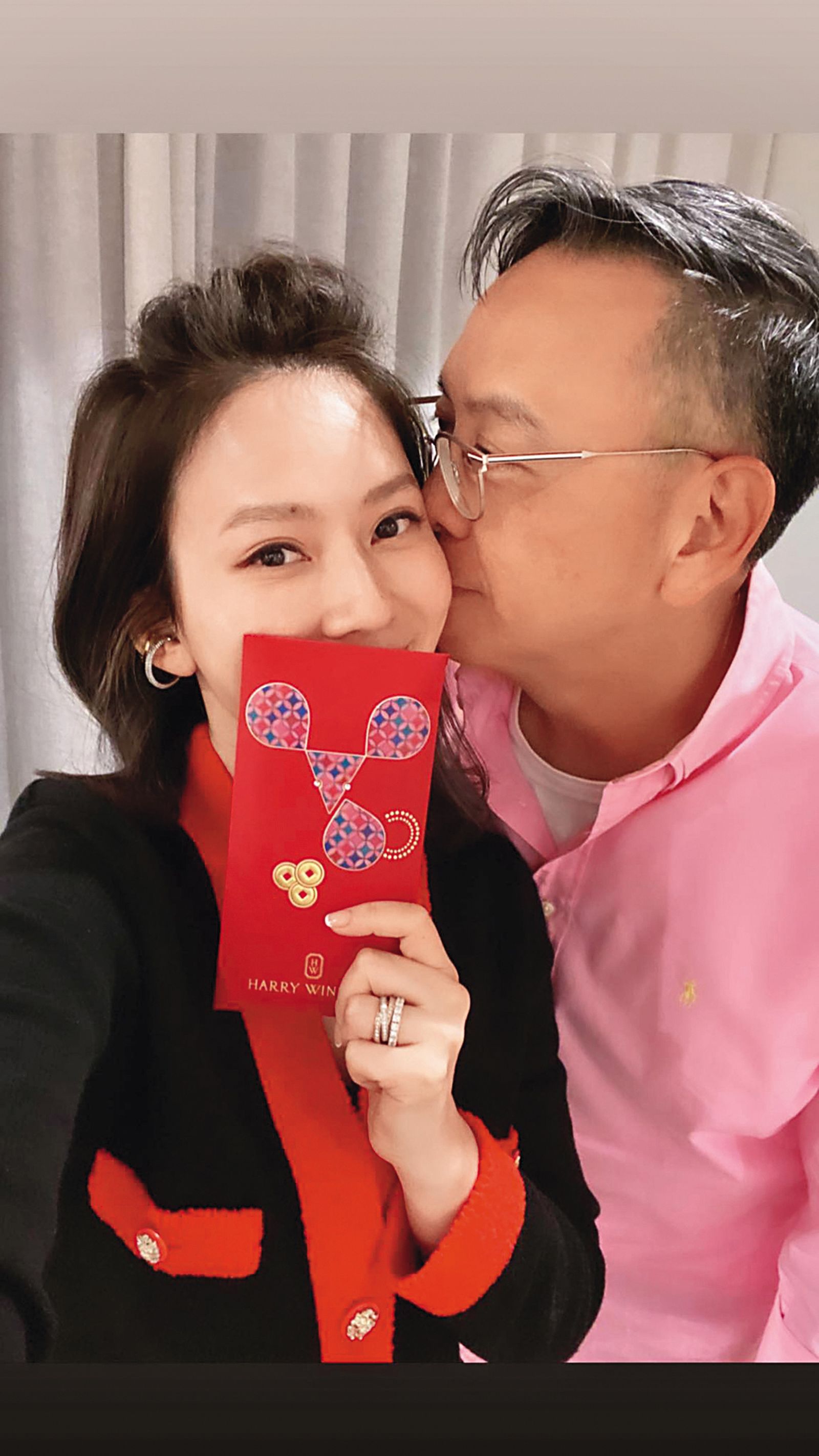 Melody頗常在社群曬出和前夫的恩愛照片，但原來關係失和已久。（圖／翻攝自Melody時尚媽咪臉書）