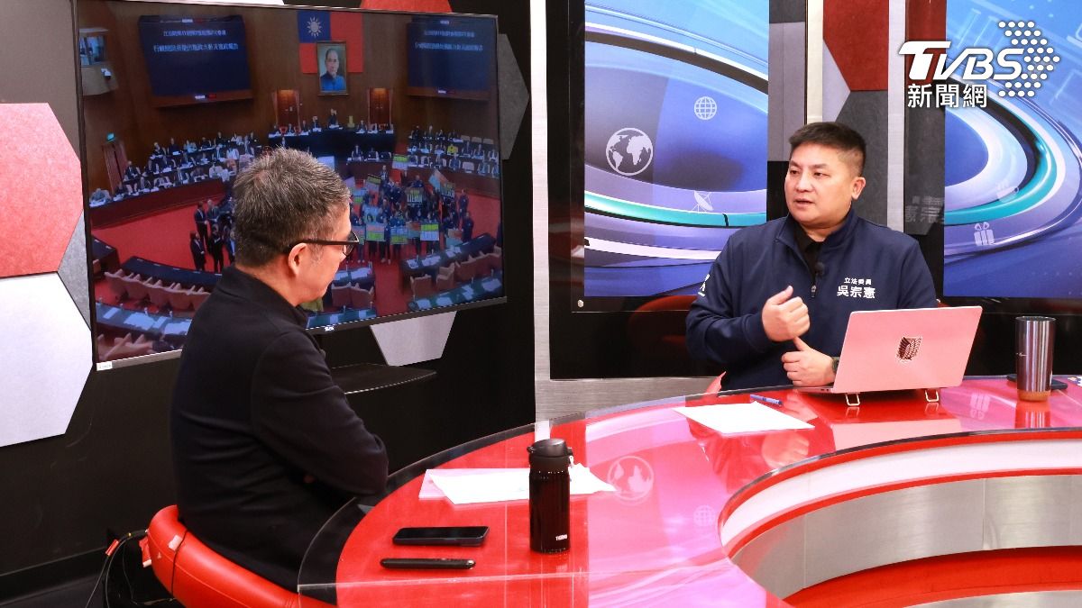 吳宗憲接受TVBS新聞節目《政治一點明》專訪。(圖/區國強攝)