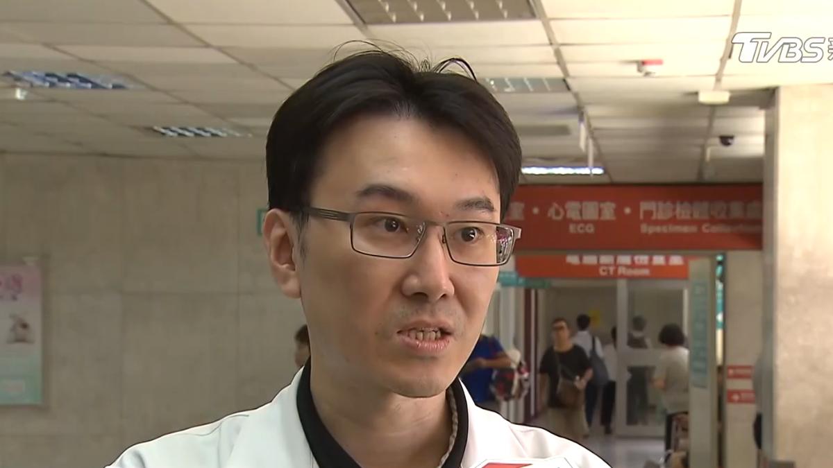 名醫蘇一峰被告「殺人未遂」!現身警局了 原因超傻眼