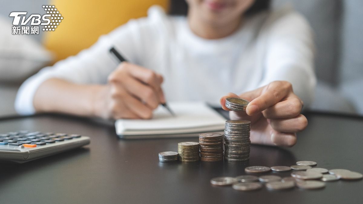 12生肖4月運勢!「2類人」當心破財 屬蛇愛情金錢雙豐收
