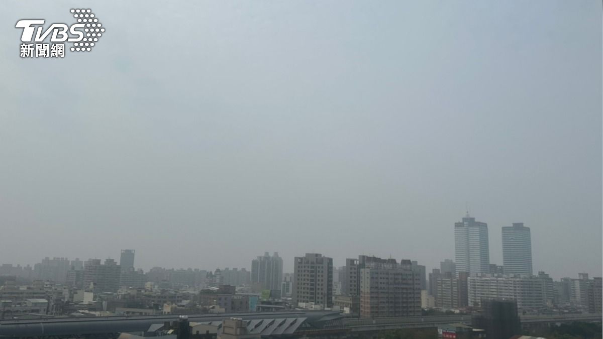 台中清晨霧茫茫!機場航班大亂全取消 警示地區出爐