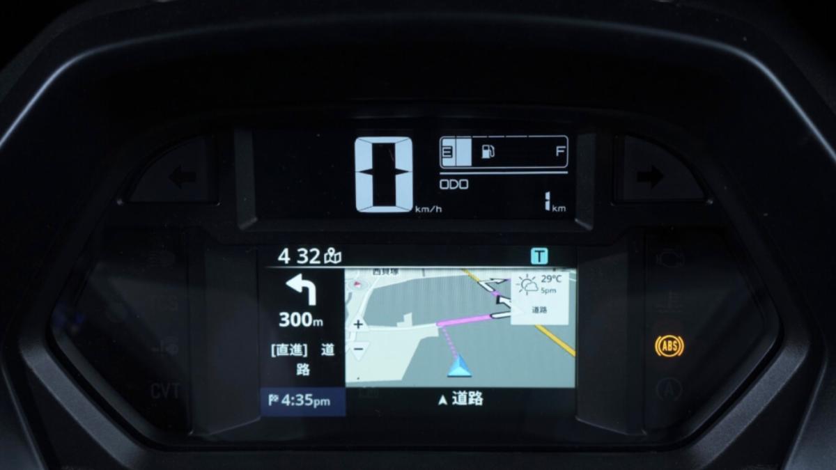 NMAX155支援智慧型手機連接，提供來電、訊息提醒以及音樂播放等功能。（圖／Yamaha）