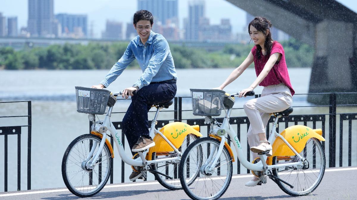 柯佳嬿劇中不信有靈魂伴侶,直言「好傻好天真」。(圖/Netflix提供)