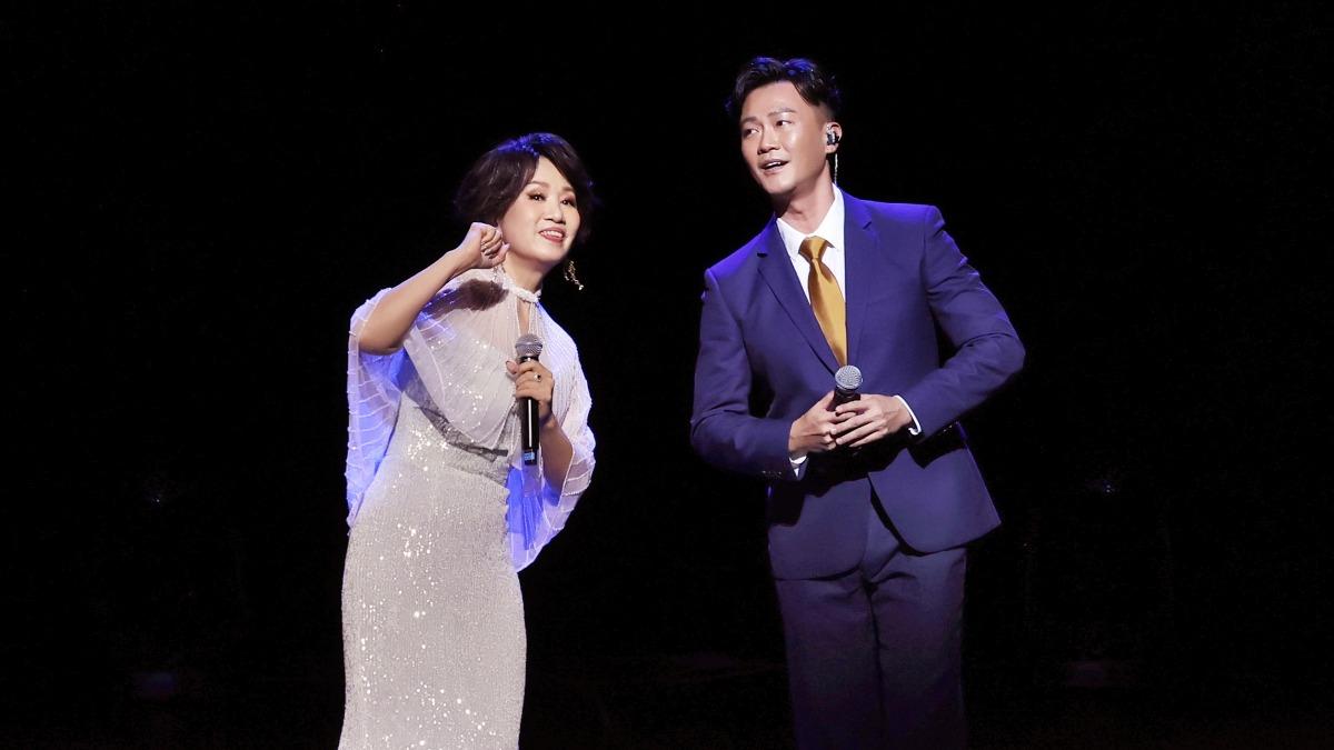 林淑容(左)邀林俊逸擔任演唱會嘉賓,一起重現經典好歌。(圖/媒體棧提供)