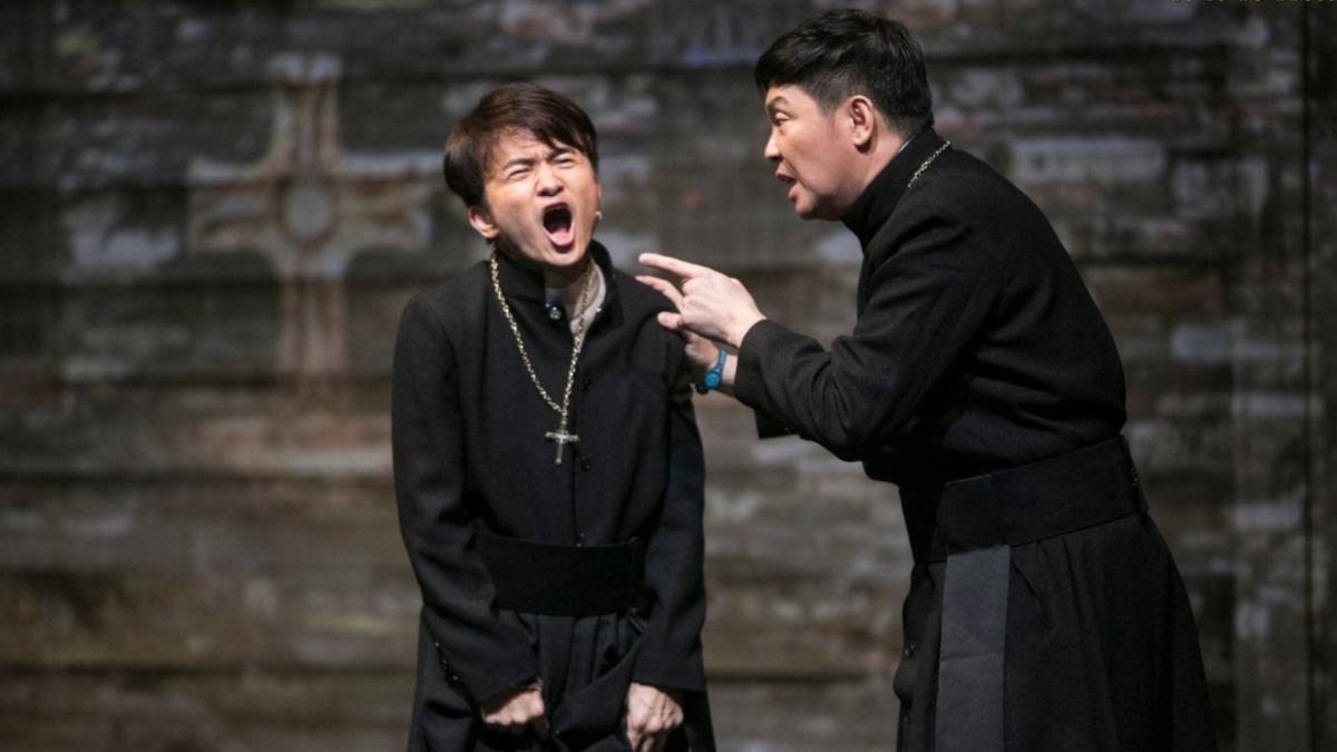 唐從聖舞台事故!演出途中「全身抽筋嘴歪掉」 整個劇組嚇傻了
