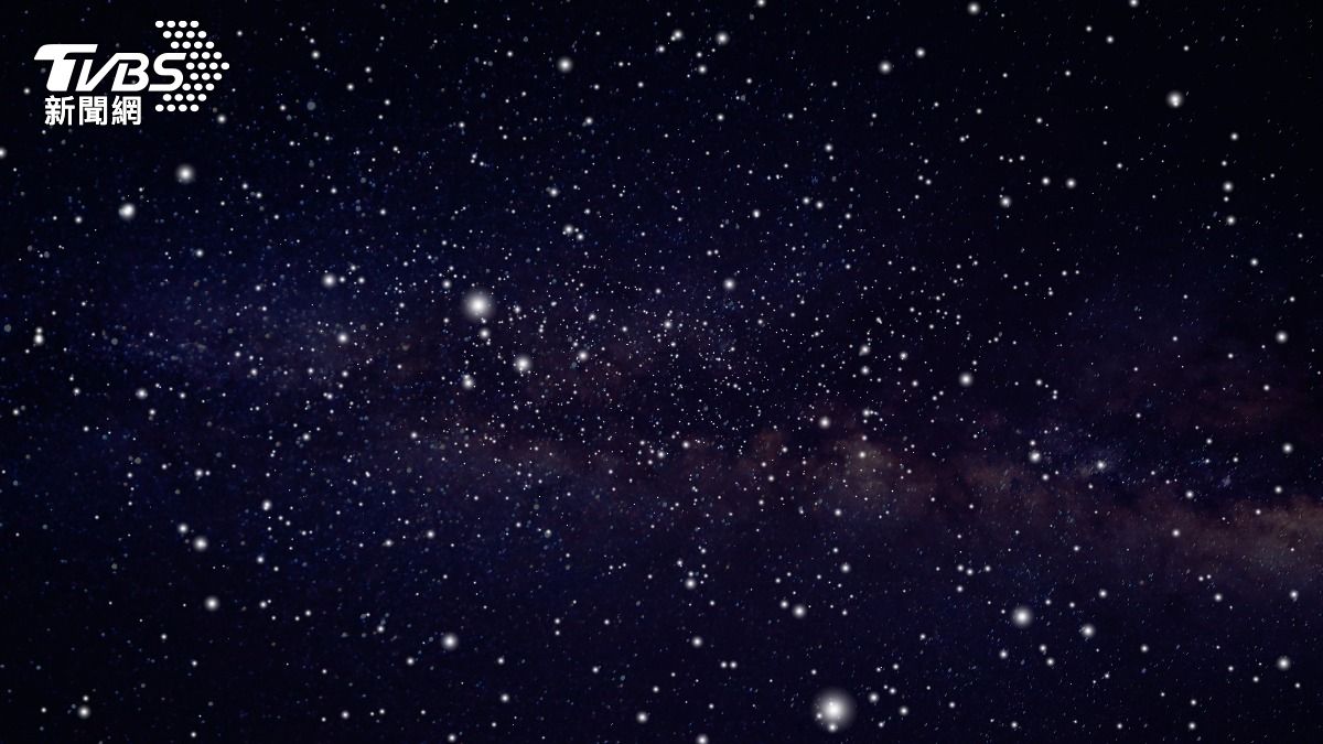 今晚七大行星將同時並列夜空。（示意圖，與此事件無關／shutterstock達志影像）