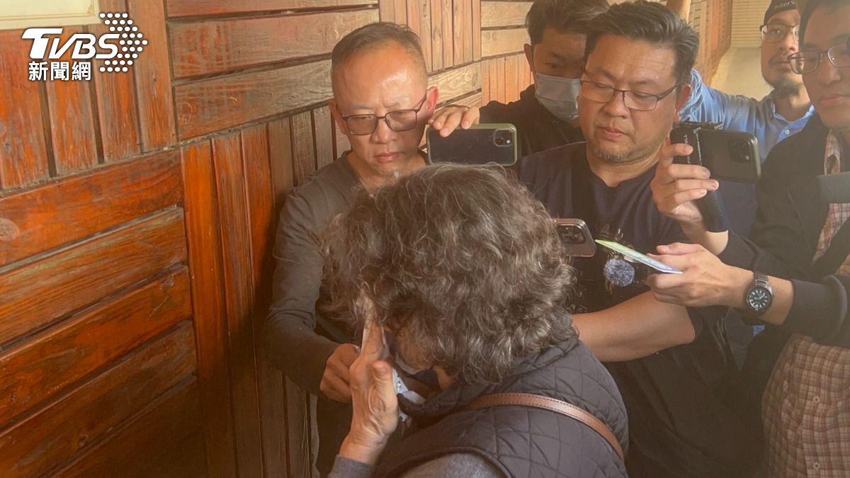 五億高中生告別式 家屬淚喊「誰能接受?會有報應」