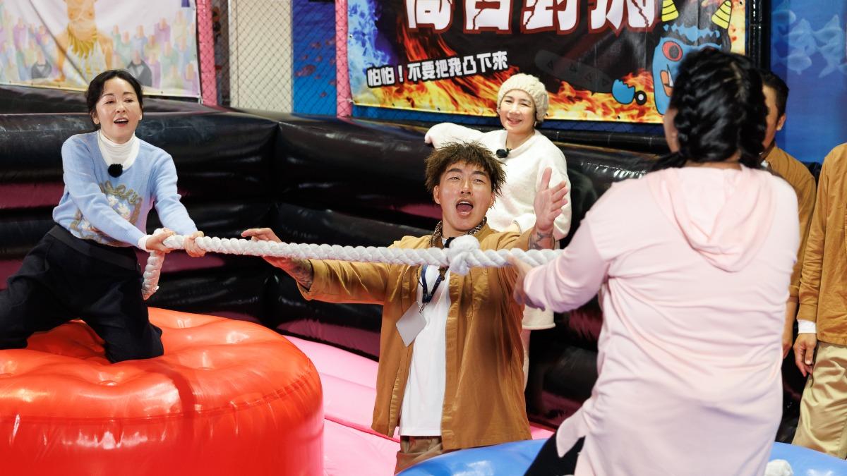 《全明星出發吧!》重現「百戰百勝」經典遊戲高台對抗。(圖/好看娛樂提供)