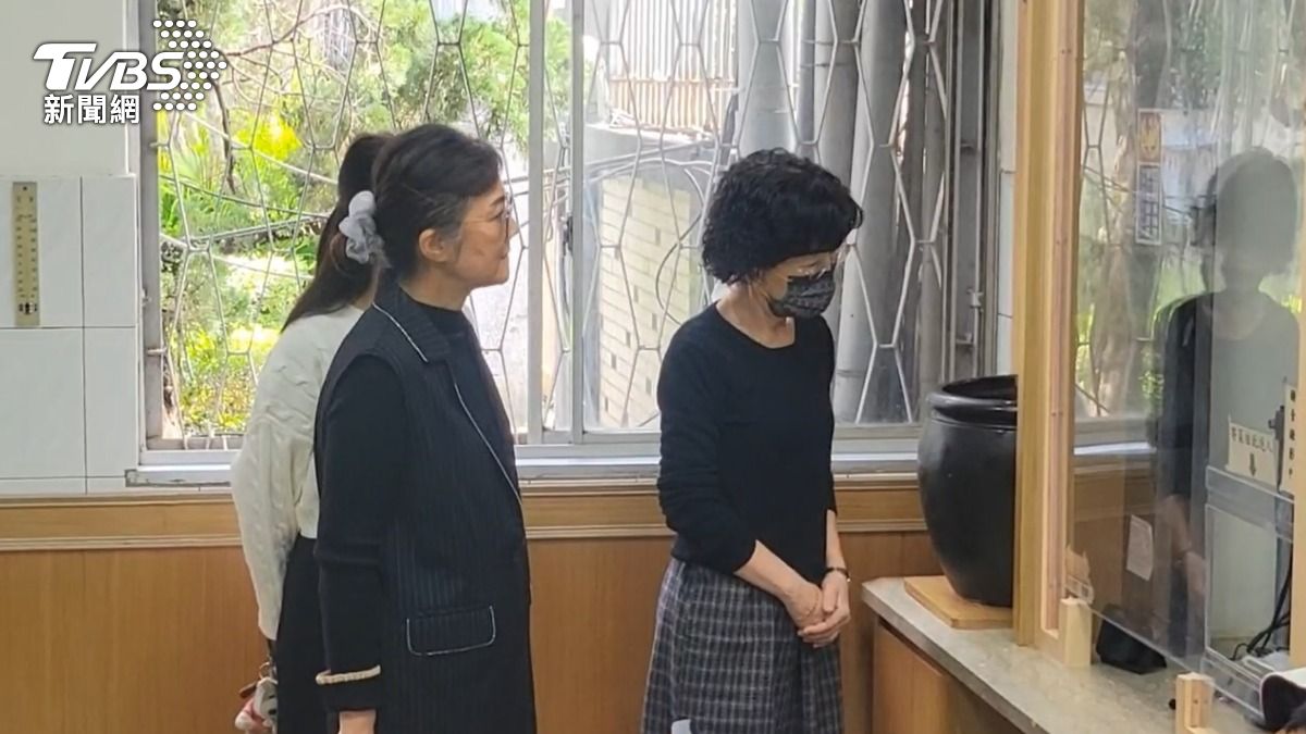 陳佩琪到台北看守所。（圖／TVBS）