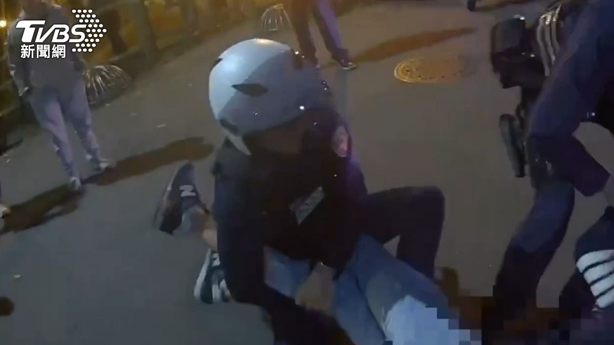 新北男酒駕還狂按喇叭擾民 激烈反抗襲警慘被壓制