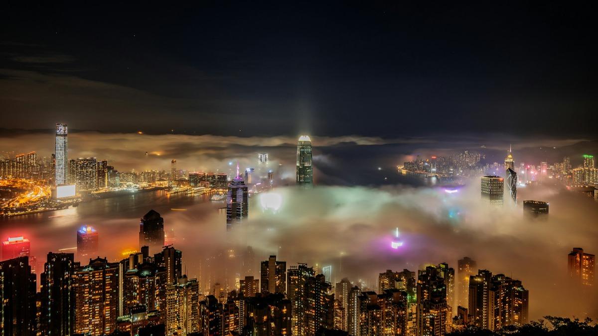 霧鎖香江。（圖／香港01）