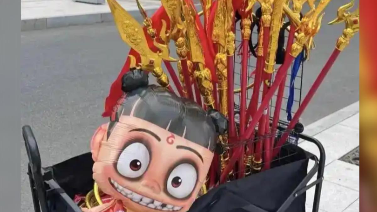瘋哪吒!大陸幼兒園外「哪吒套裝」1小時賣光 網購店家銷量破10萬套