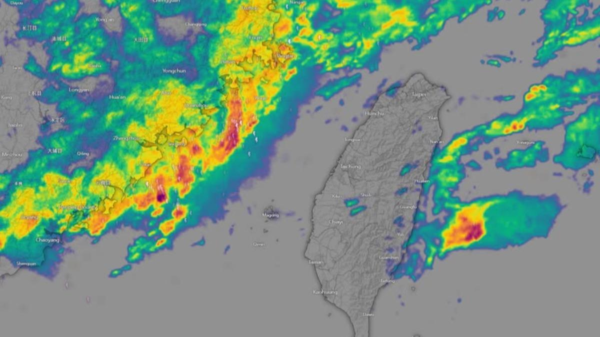 天氣／強雷雨今晚抵台灣　連4天炸雨「一片橘紅區域」曝