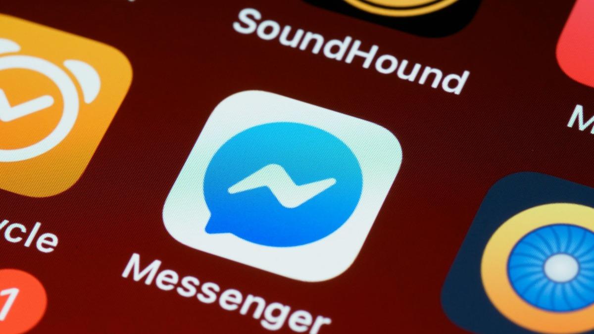 Messenger圖標悄悄改版 粉紫藍漸變消失、回歸單一藍色