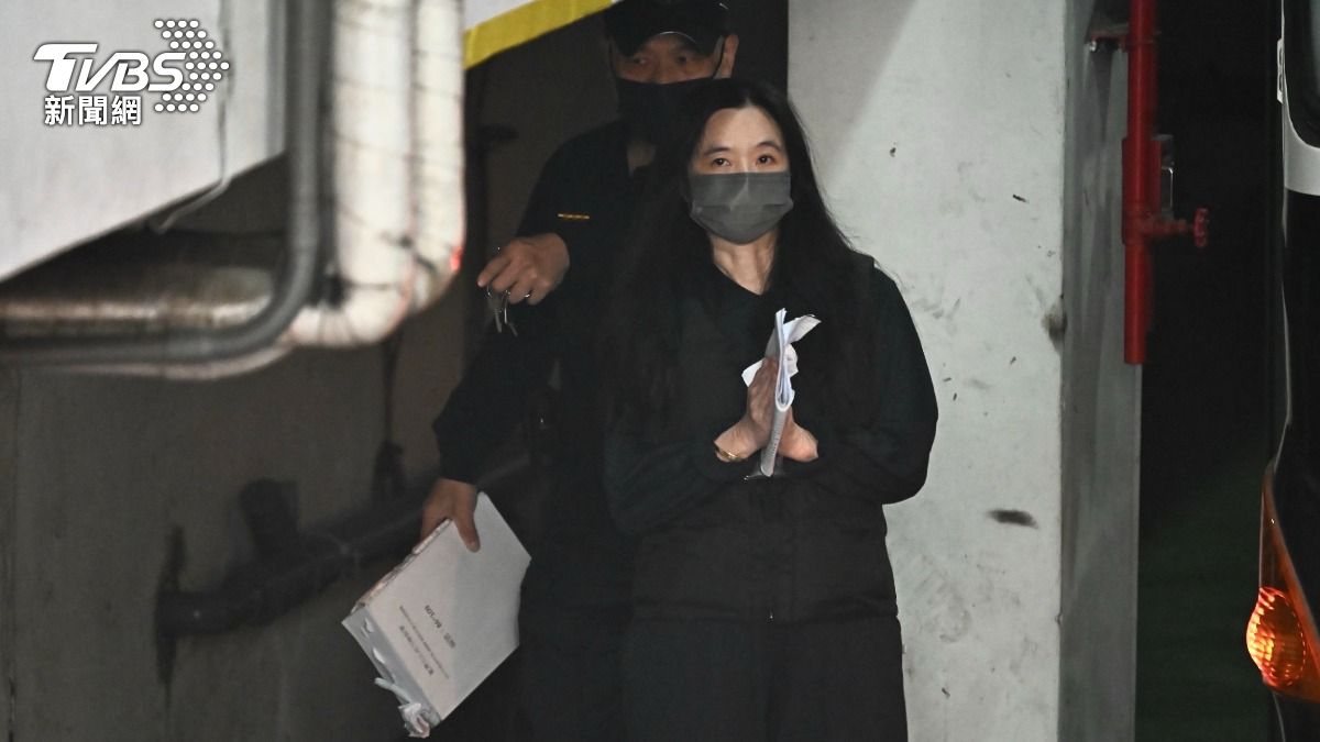 下囚車突鞠躬!涉收5250萬賄賂 應曉薇不認罪:要死在正當沙場