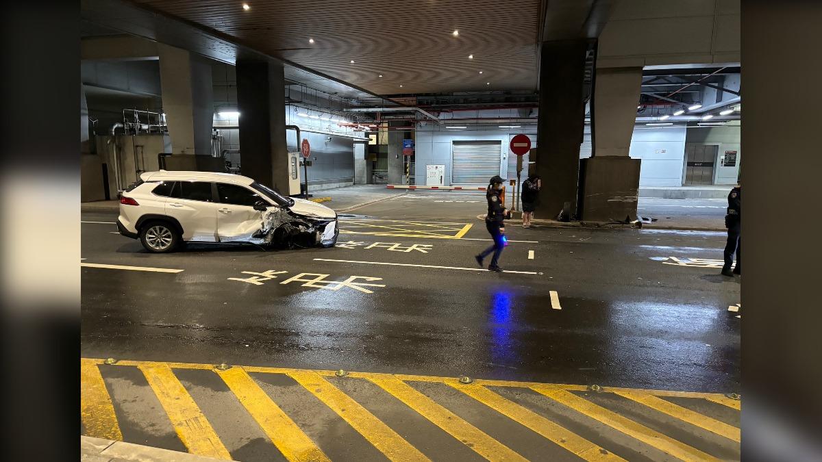 桃園機場遭衝撞 疑似女駕駛精神不濟自撞