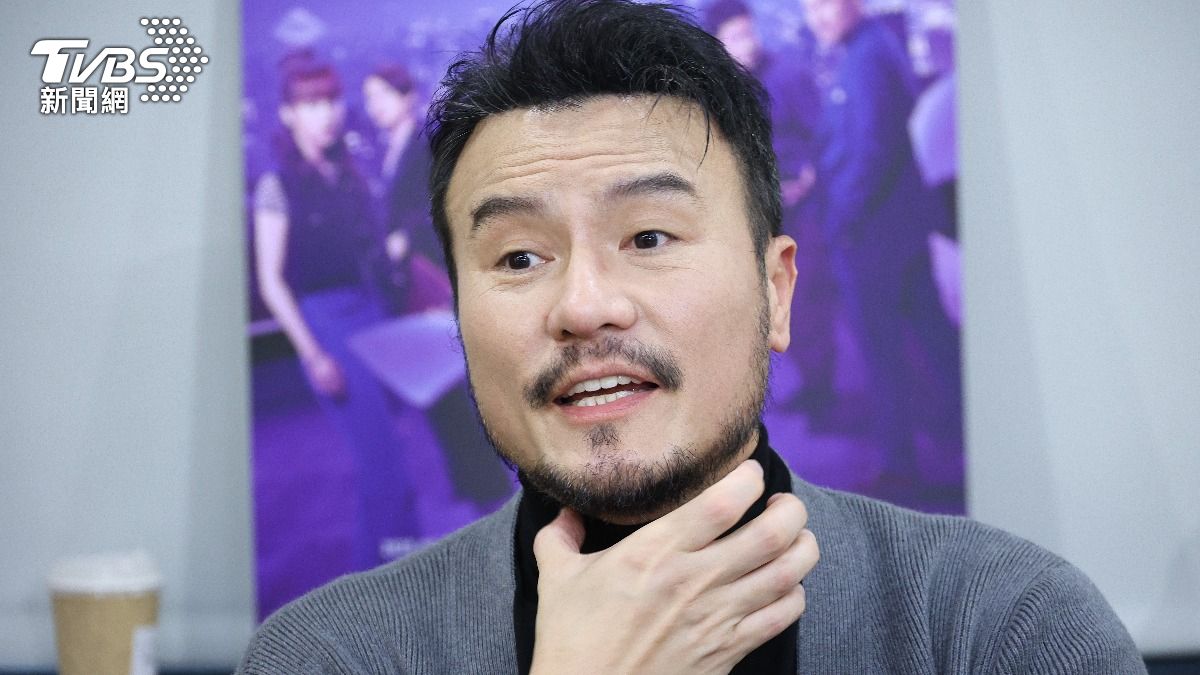 李銘忠與林予晞的對峙打戲,被網友笑稱「掐得太舒服」。(圖/張哲鳴攝)