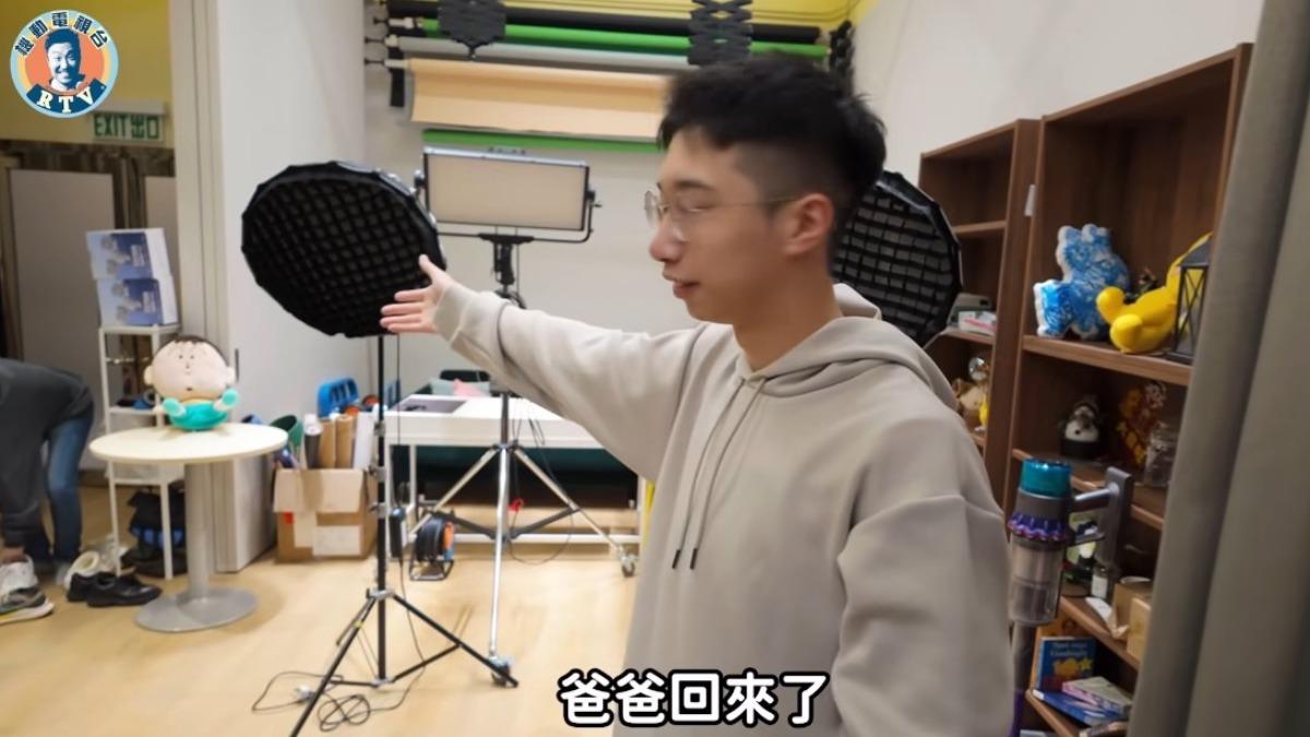 員工見到鄭中基直呼:「爸爸回來了!」。(圖/翻攝自rtv_runningteam IG)