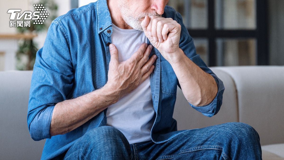 6旬翁突呼吸困難!送醫檢查「竟罹癌」 醫曝症狀易與感冒混淆