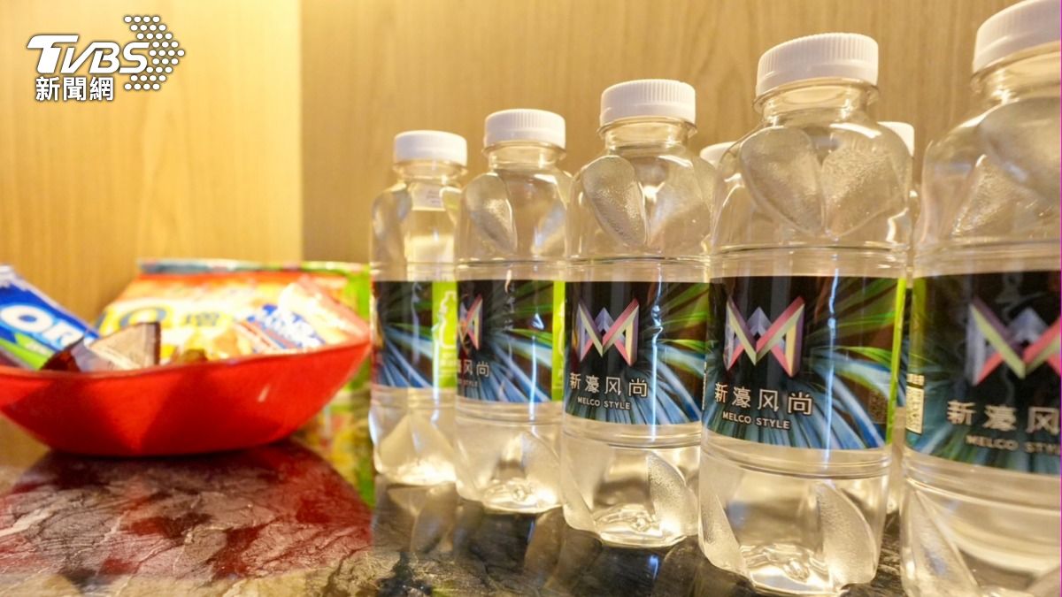 新濠影滙客房MINI BAR。(圖/區國強攝)