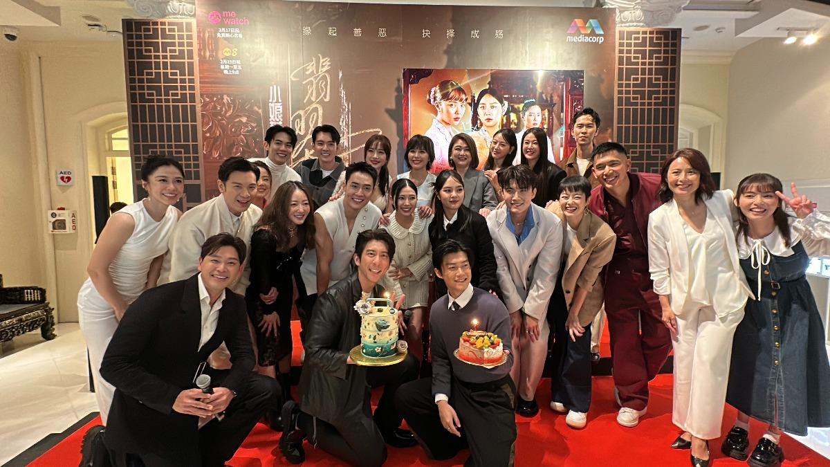 《小娘惹之翡翠山》劇組為修杰楷慶生。(圖/Mediacorp提供)