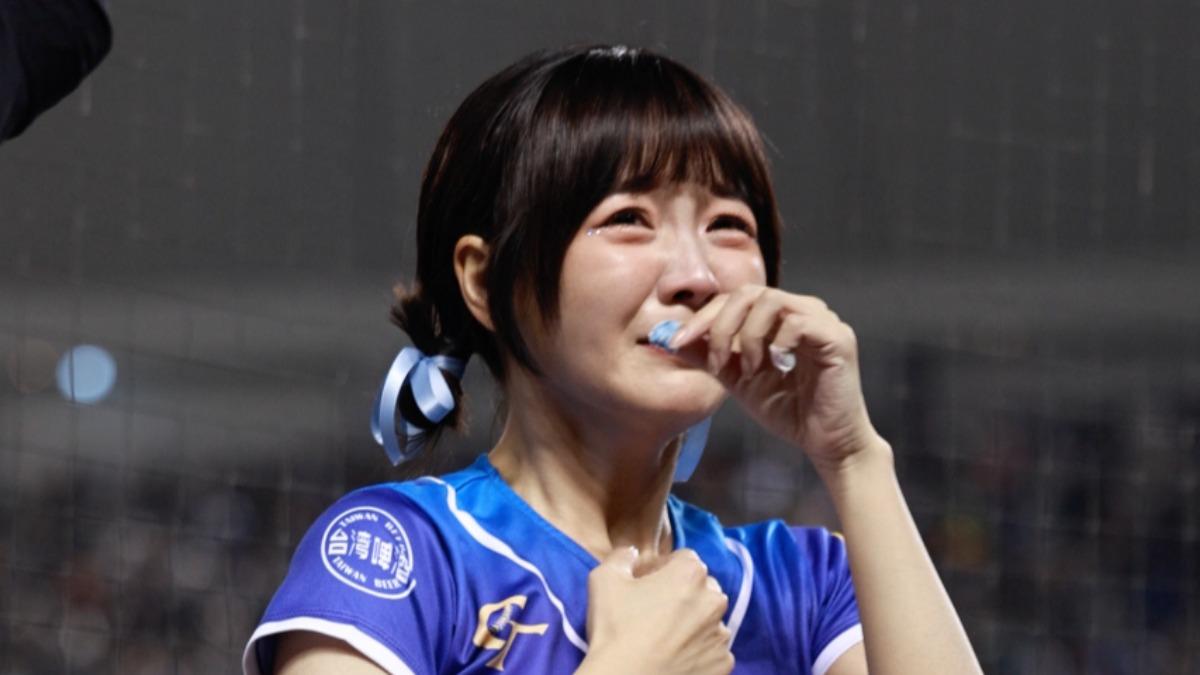 籃籃在WBCQ棒球經典賽資格賽爆哭。(圖/謝毅攝)