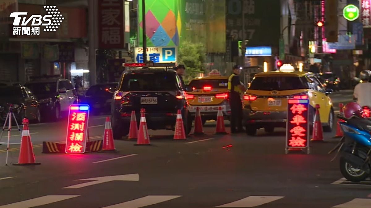 警方酒駕攔檢。(圖/TVBS資料畫面)