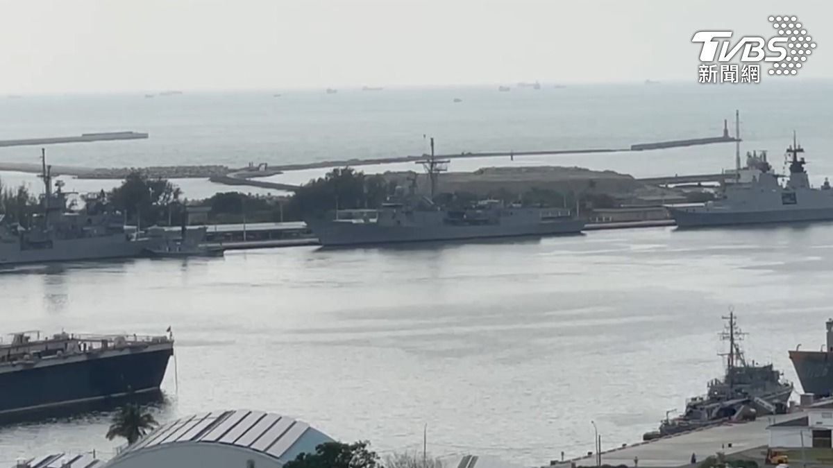 張騫軍艦目前停靠在左營軍港。(圖/TVBS)