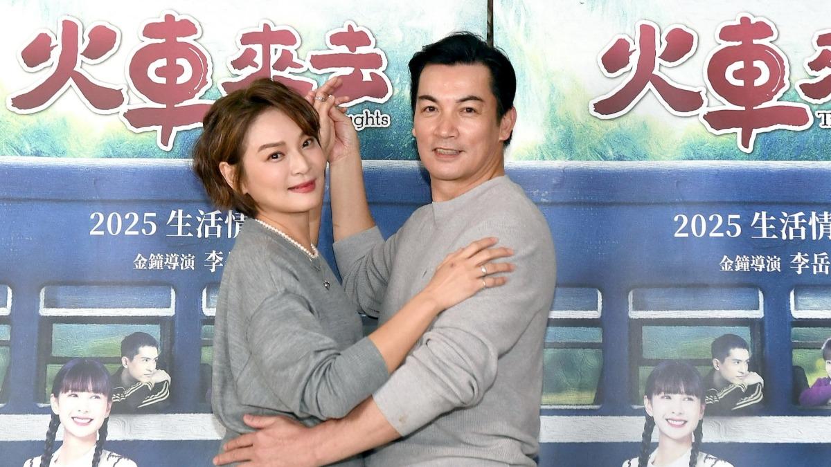 伊正(右)、梁家榕七度演出夫妻。(圖/公視台語台、華視提供)