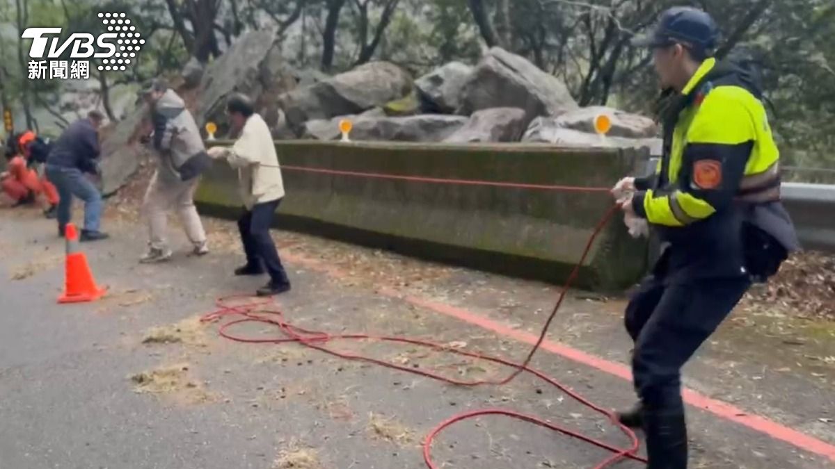 大甲溪發現吳男遺體。(圖/TVBS)